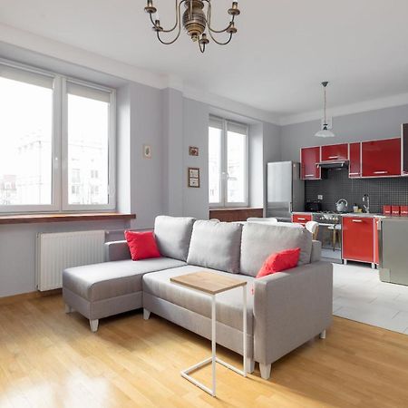 Metro Raclawicka Red Apartment Varşovia Exterior foto