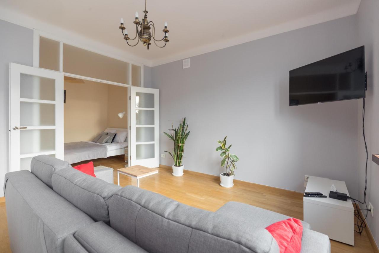 Metro Raclawicka Red Apartment Varşovia Exterior foto