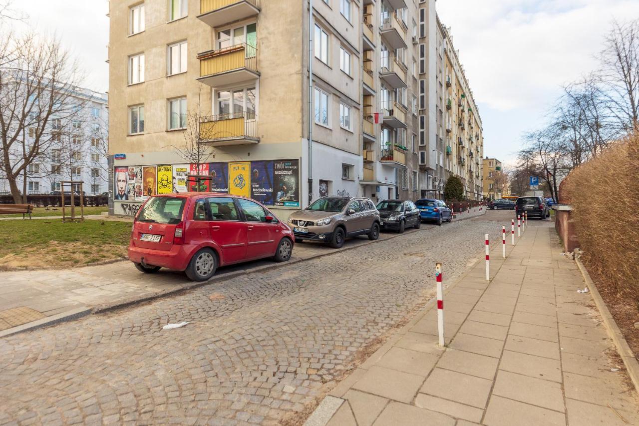 Metro Raclawicka Red Apartment Varşovia Exterior foto